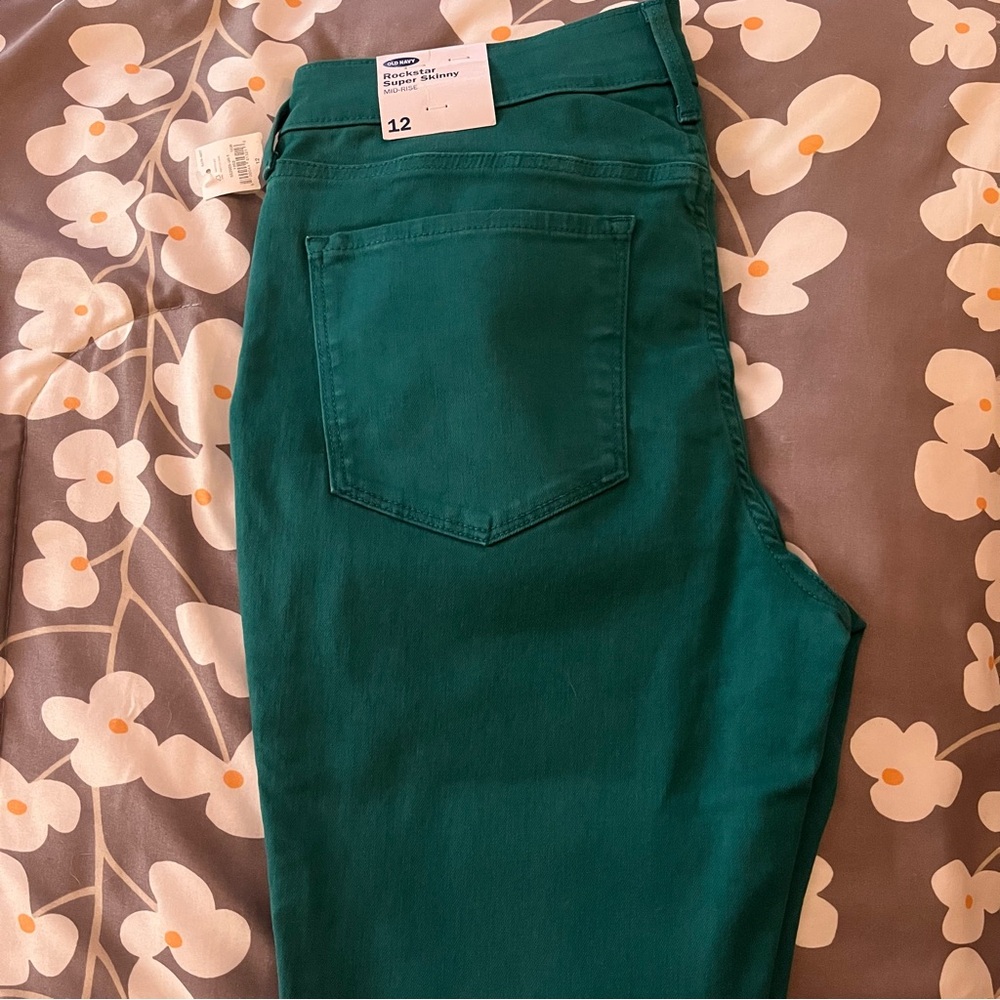 Take 50% off today ❗️Old Navy Rockstar Super Skinny Jegging - size 12